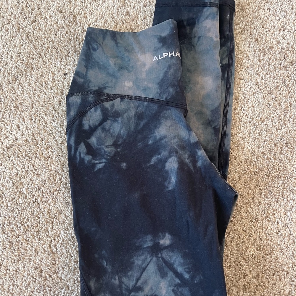 OG first launch oil stain alphalete leggings in size small